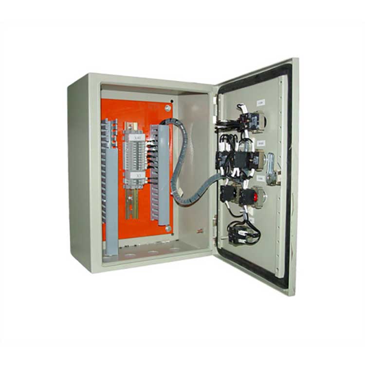 Er et vægmonteret kabinet velegnet til udendørs brug?